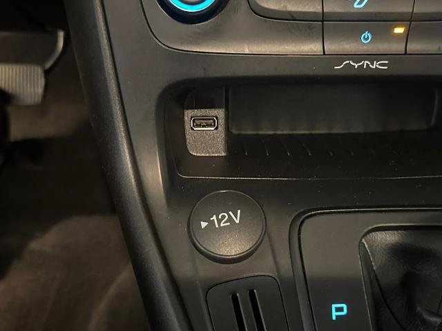 Certified 2018 Ford Focus SE FWD image 28