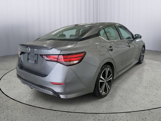 Used 2022 Nissan Sentra SR w/ SR Premium Package image 3