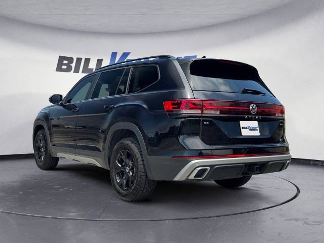 Used 2025 Volkswagen Atlas Peak Edition SE AWD/4WD image 3