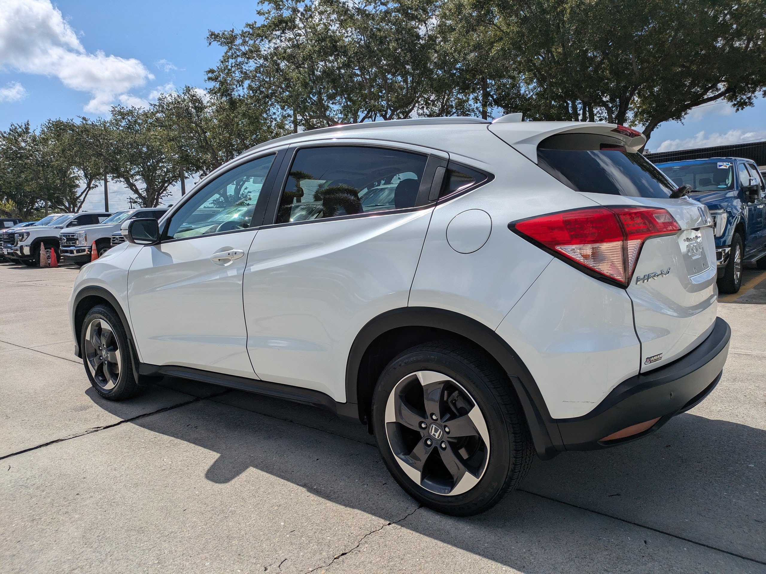 Used 2018 Honda HR-V EX-L image 6
