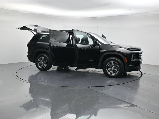 Used 2025 Chevrolet Traverse LT AWD/4WD image 57