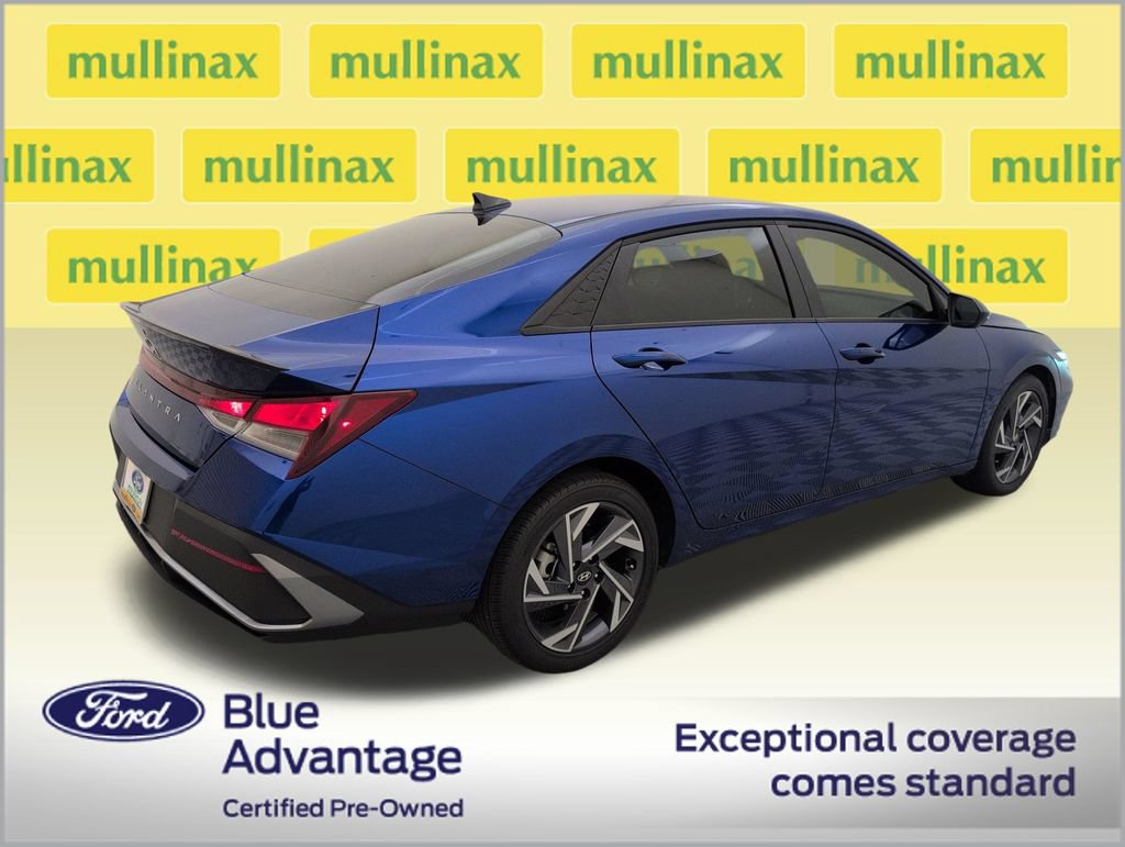 Used 2025 Hyundai Elantra Sport FWD image 3