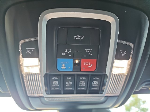 Used 2025 RAM 1500 Limited AWD/4WD image 24