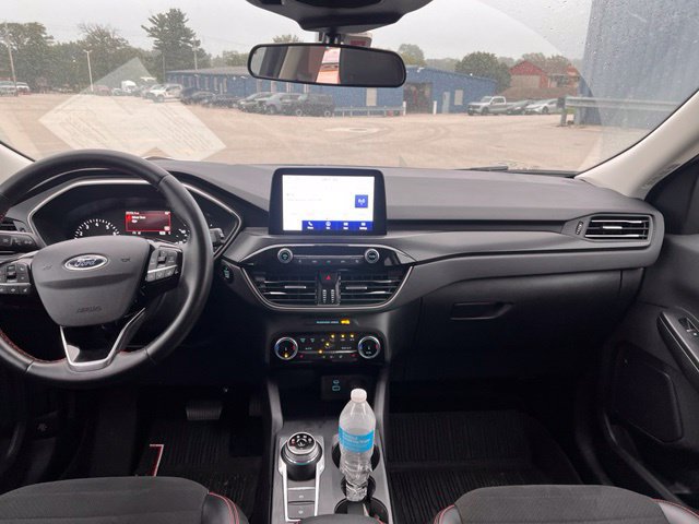 Certified 2022 Ford Escape SEL w/ SEL Stealth AWD Package image 3