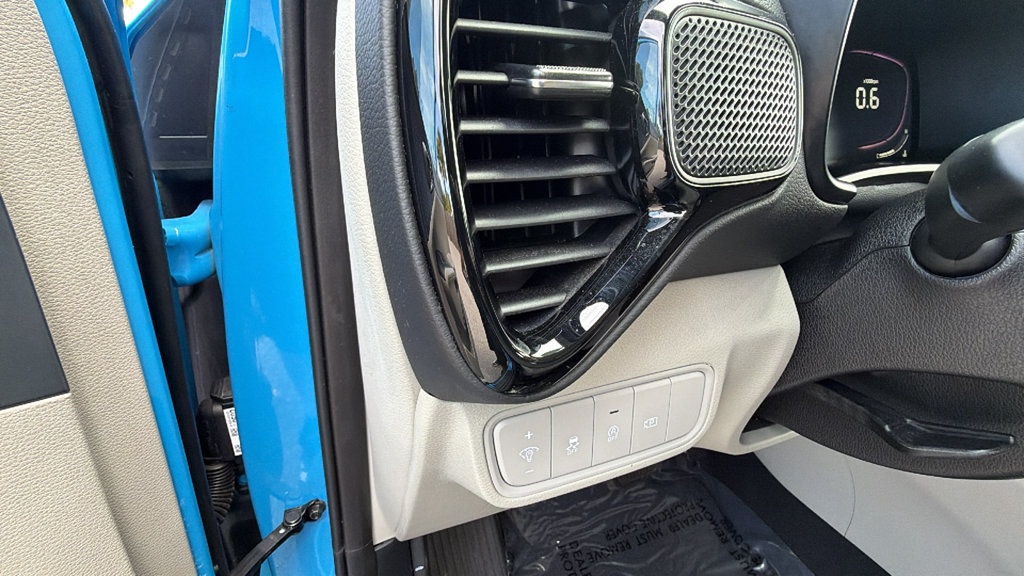 Used 2024 Kia Soul EX FWD image 15