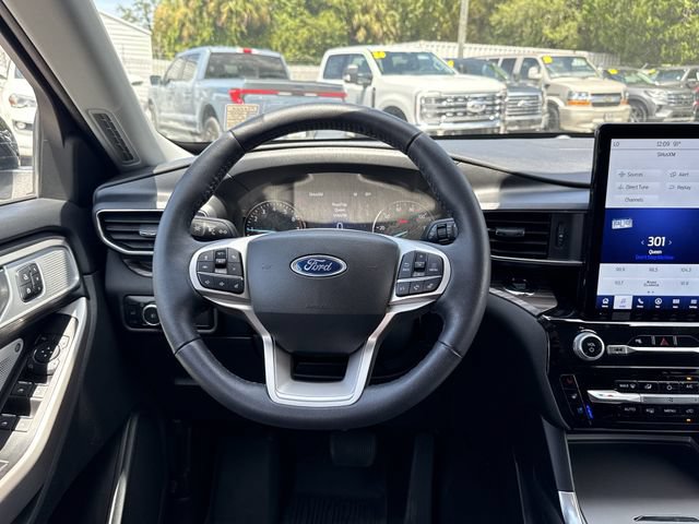 Certified 2024 Ford Explorer Limited w/ Limited Technology Package RWD image 29