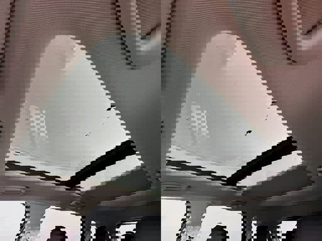 Used 2023 Kia Sorento EX w/ Panoramic Sunroof Package image 32