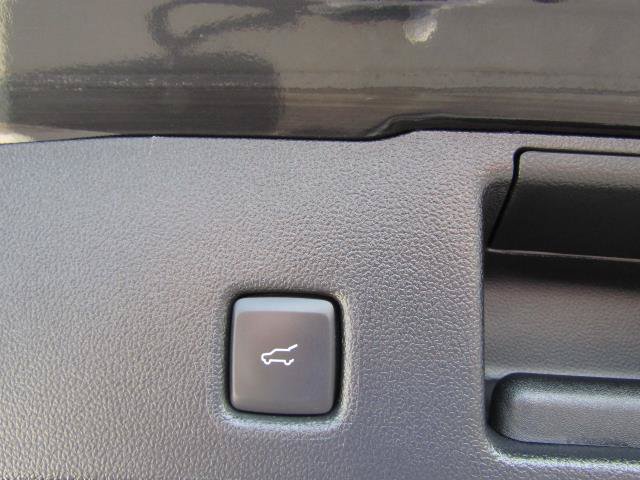 Certified 2022 Ford Escape SEL w/ SEL Stealth AWD Package image 14