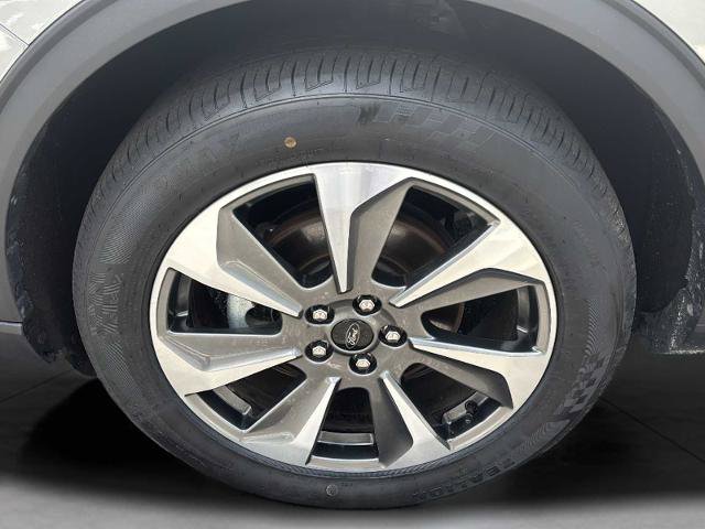 Certified 2024 Ford Escape Platinum AWD/4WD image 35