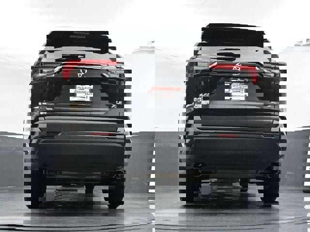 Used 2023 Toyota RAV4 XLE AWD/4WD image 40