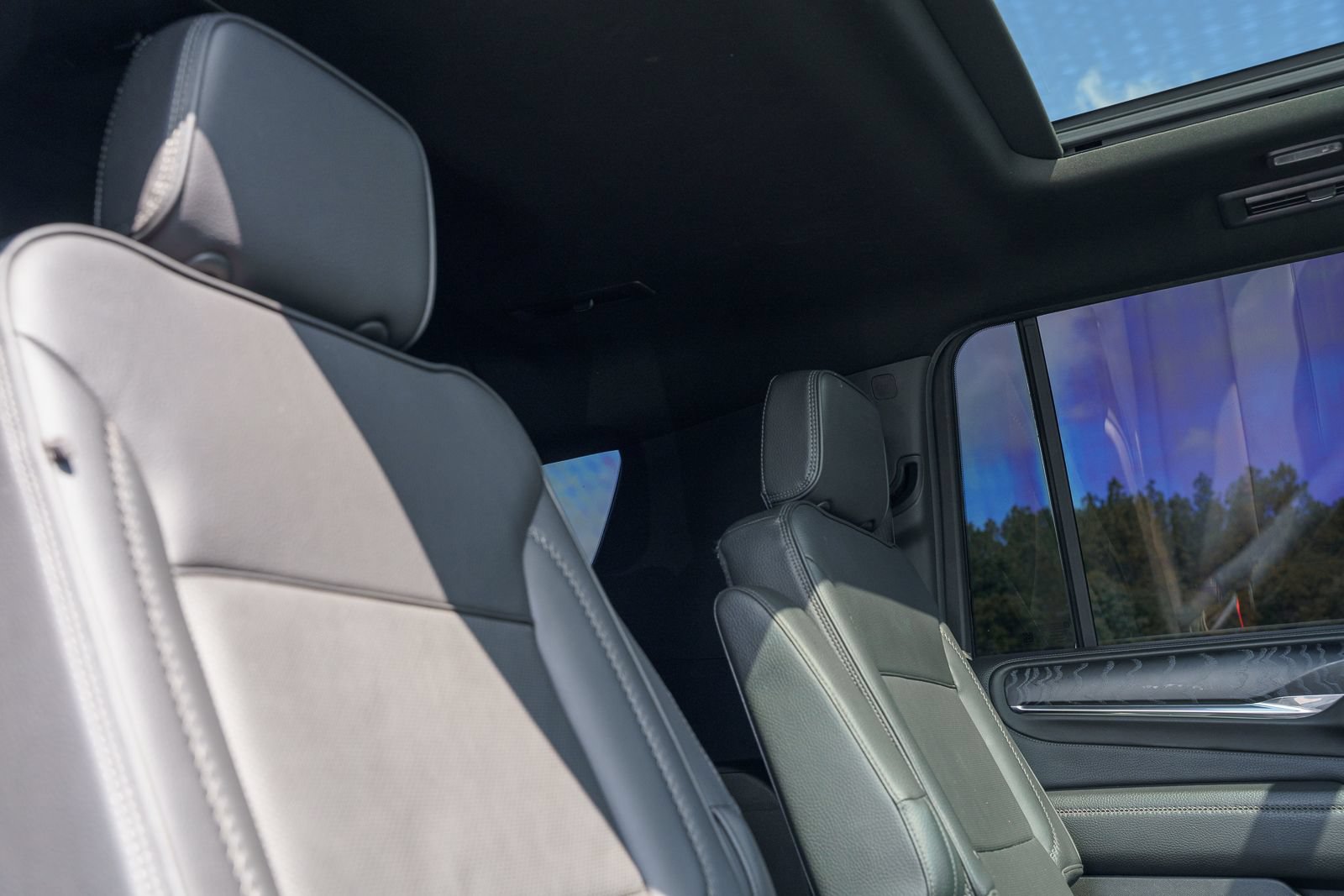 Used 2023 GMC Yukon XL Denali RWD image 22
