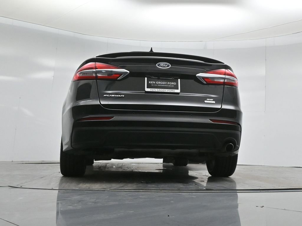 Certified 2020 Ford Fusion SE w/ Equipment Group 151A image 18
