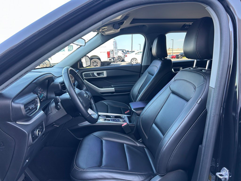 Certified 2023 Ford Explorer XLT w/ Equipment Group 202A AWD/4WD image 12