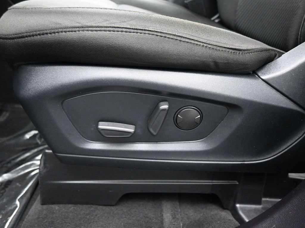 Certified 2022 Ford Explorer XLT image 38