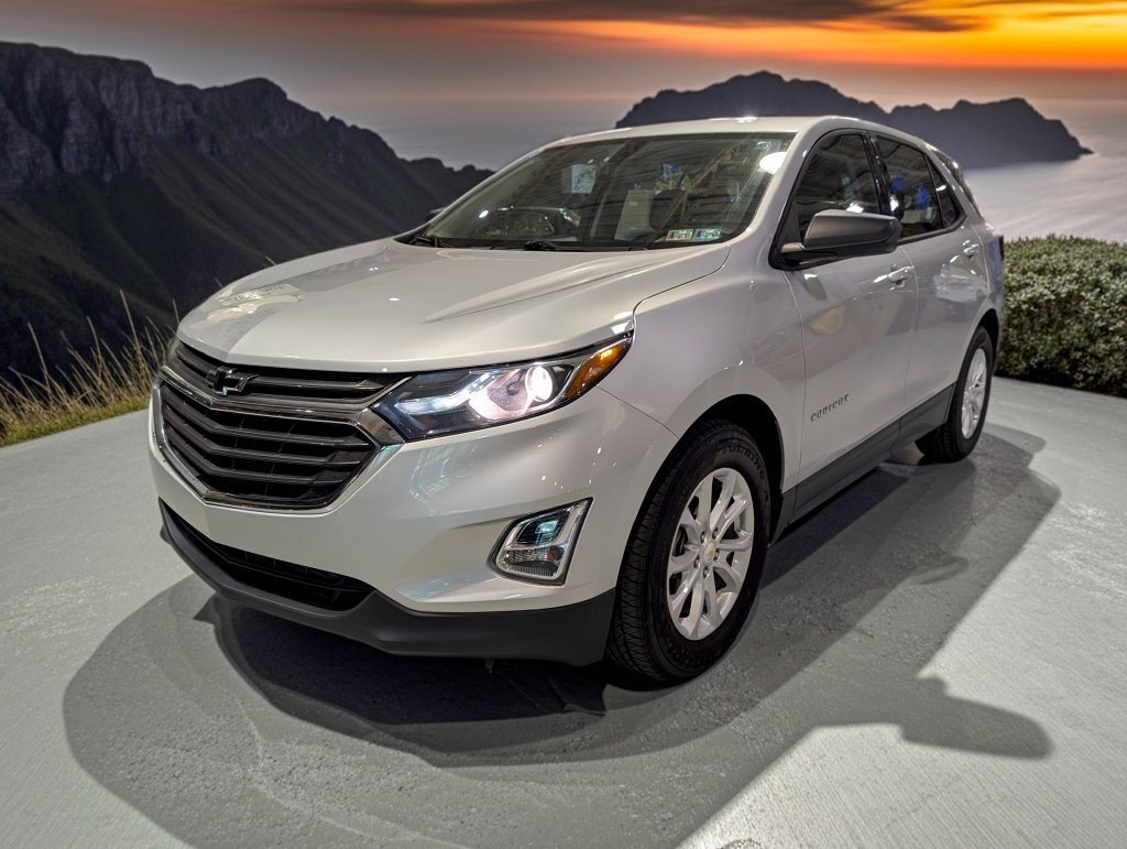 Used 2018 Chevrolet Equinox LS FWD image 1