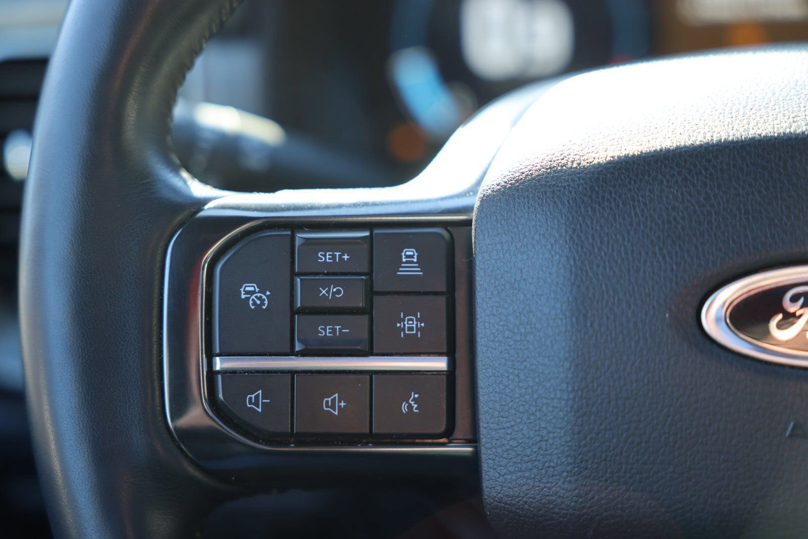 Certified 2023 Ford F150 Platinum w/ Equipment Group 701A High image 22