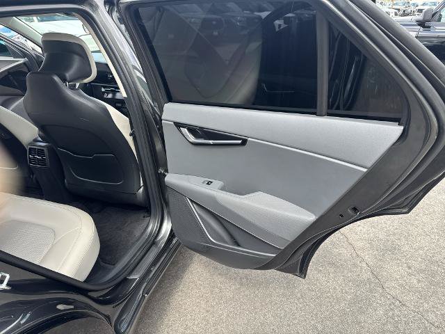 Used 2023 Kia Niro EX Touring FWD image 22