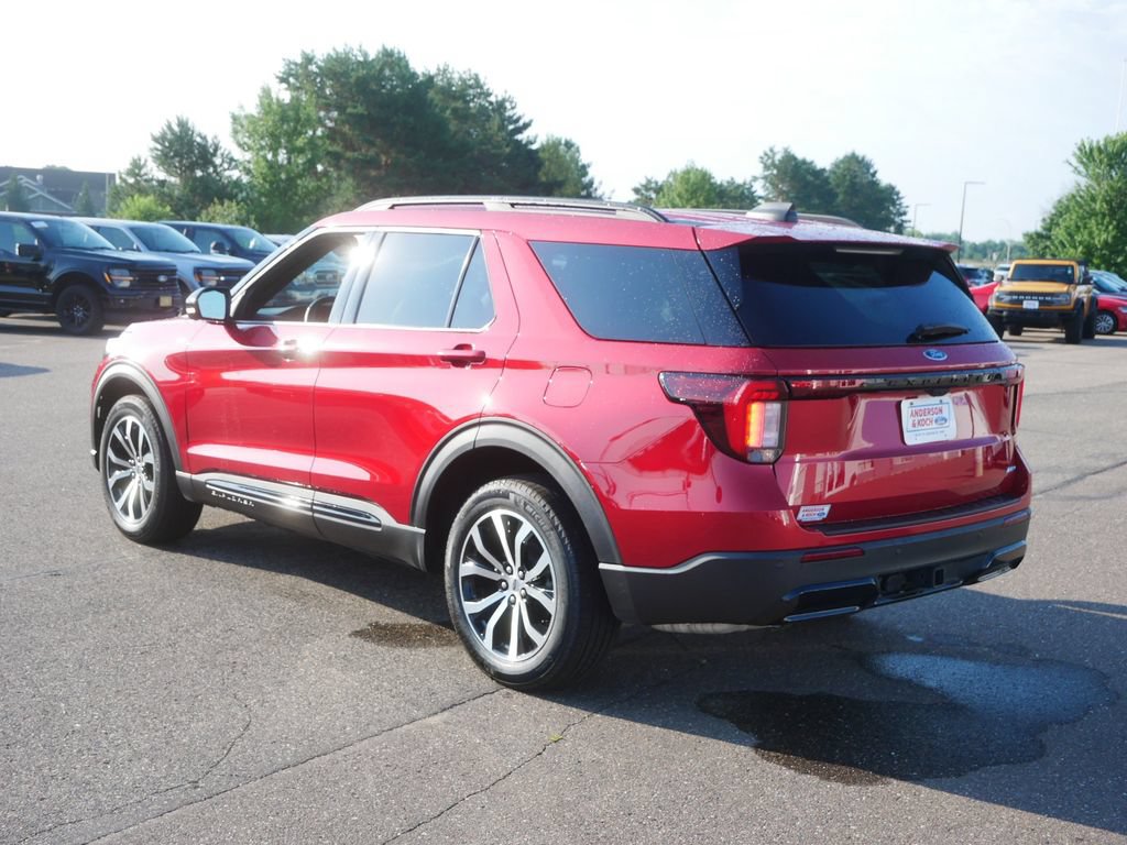 Certified 2025 Ford Explorer ST-Line AWD/4WD image 8