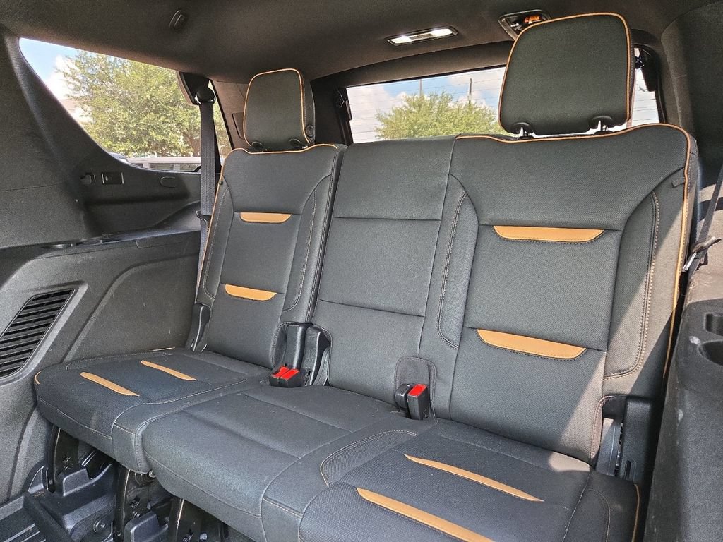 Used 2021 GMC Yukon AT4 w/ AT4 Premium Package AWD/4WD image 16