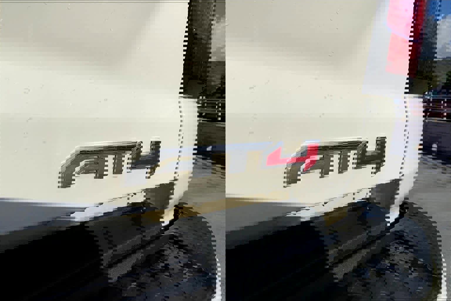 Used 2023 GMC Canyon AT4 w/ AT4 Premium Package image 7