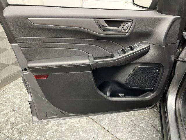 Certified 2025 Ford Escape Active w/ Cold Weather Package AWD/4WD image 7