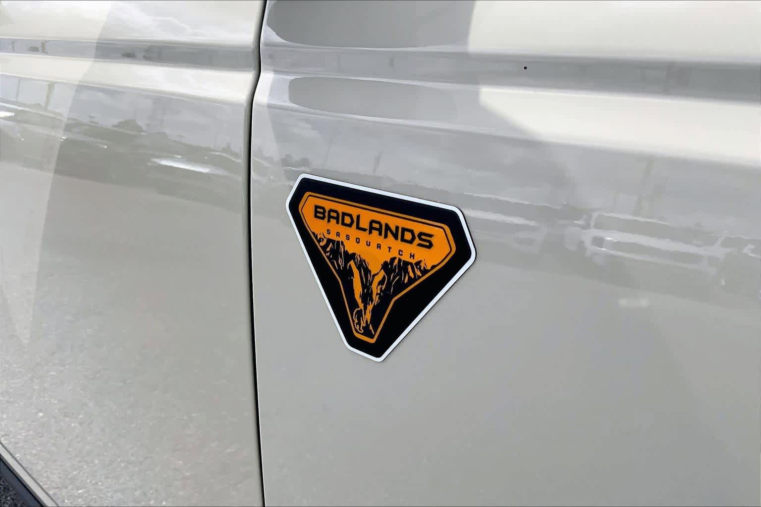 Certified 2025 Ford Bronco Badlands AWD/4WD image 11