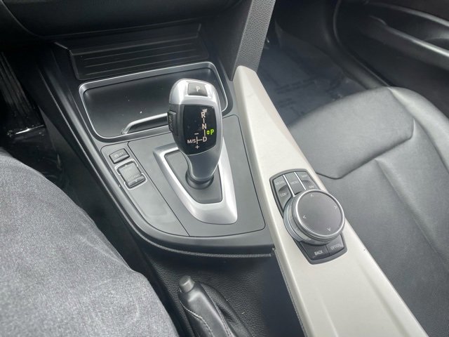 Used 2018 BMW 320i xDrive Sedan w/ Convenience Package image 26