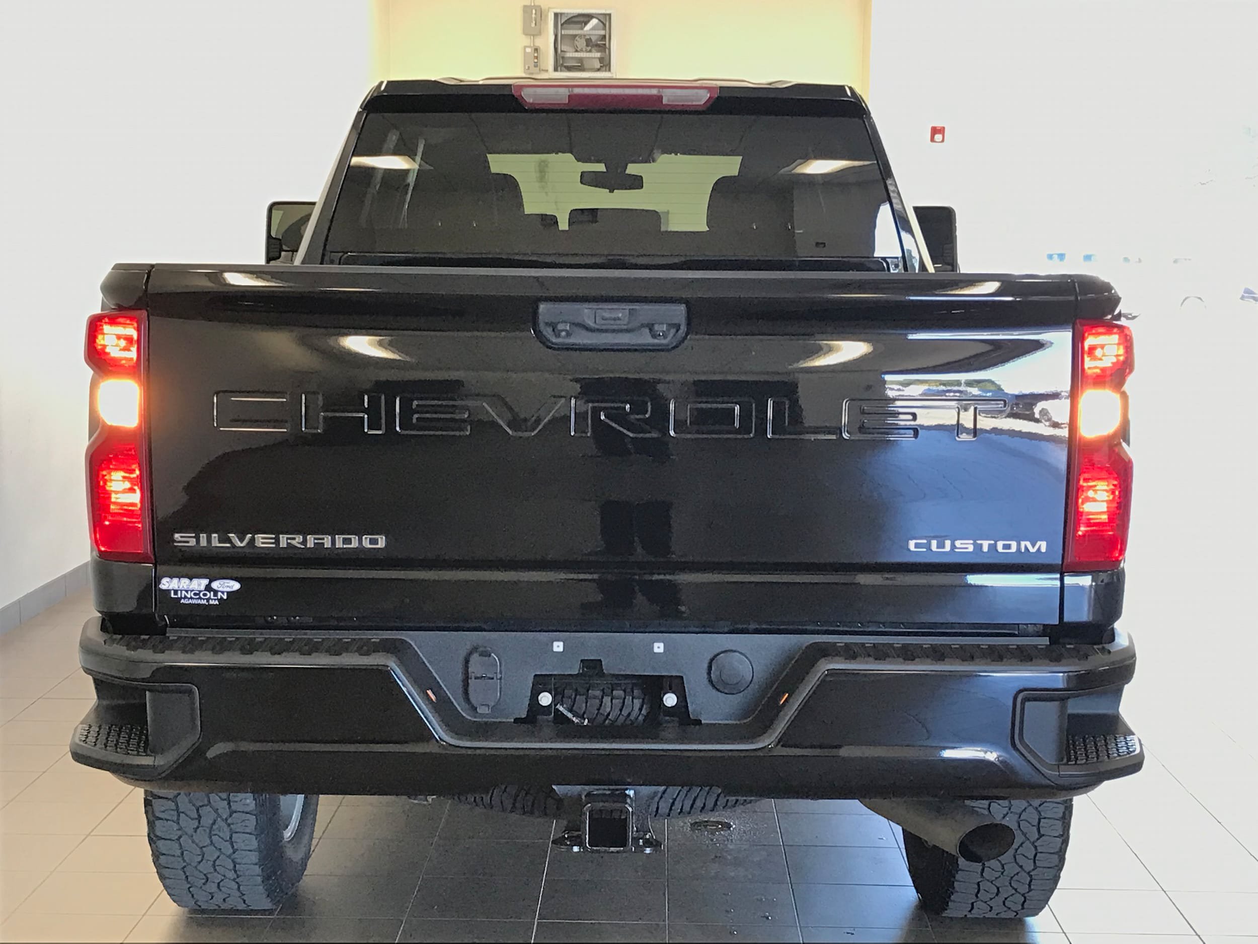 Used 2022 Chevrolet Silverado 2500 Custom w/ Custom Convenience Package AWD/4WD image 6