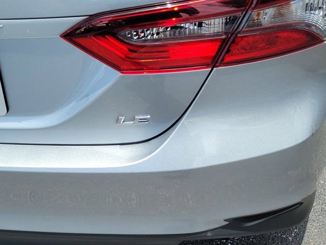 Used 2024 Toyota Camry LE FWD image 7