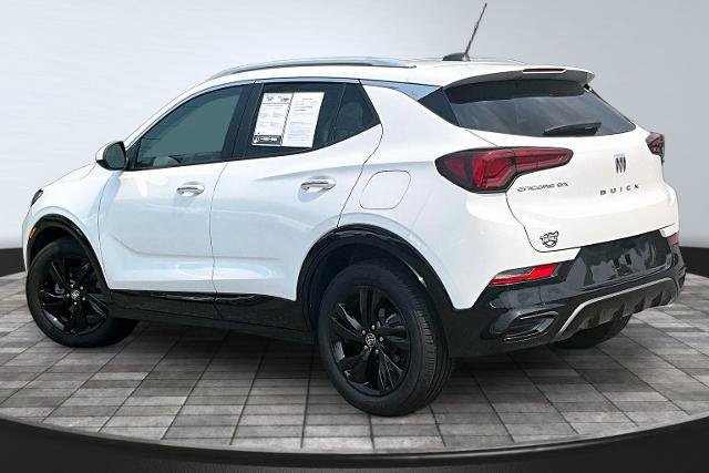 Used 2024 Buick Encore GX Sport Touring FWD image 2