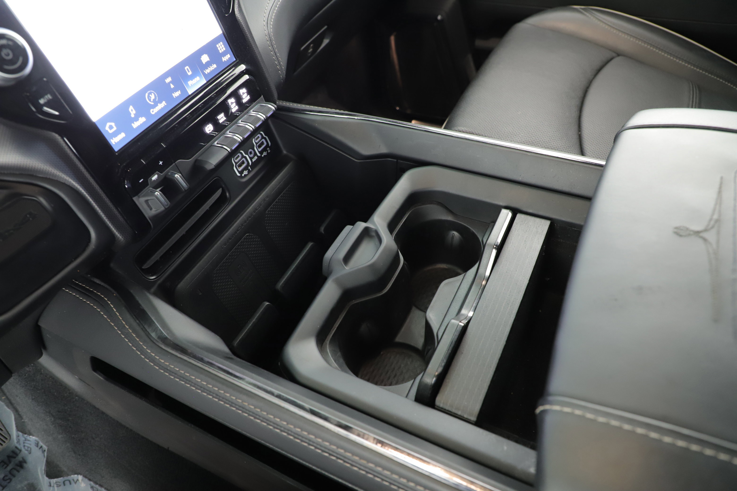 Used 2024 RAM 2500 Limited image 21