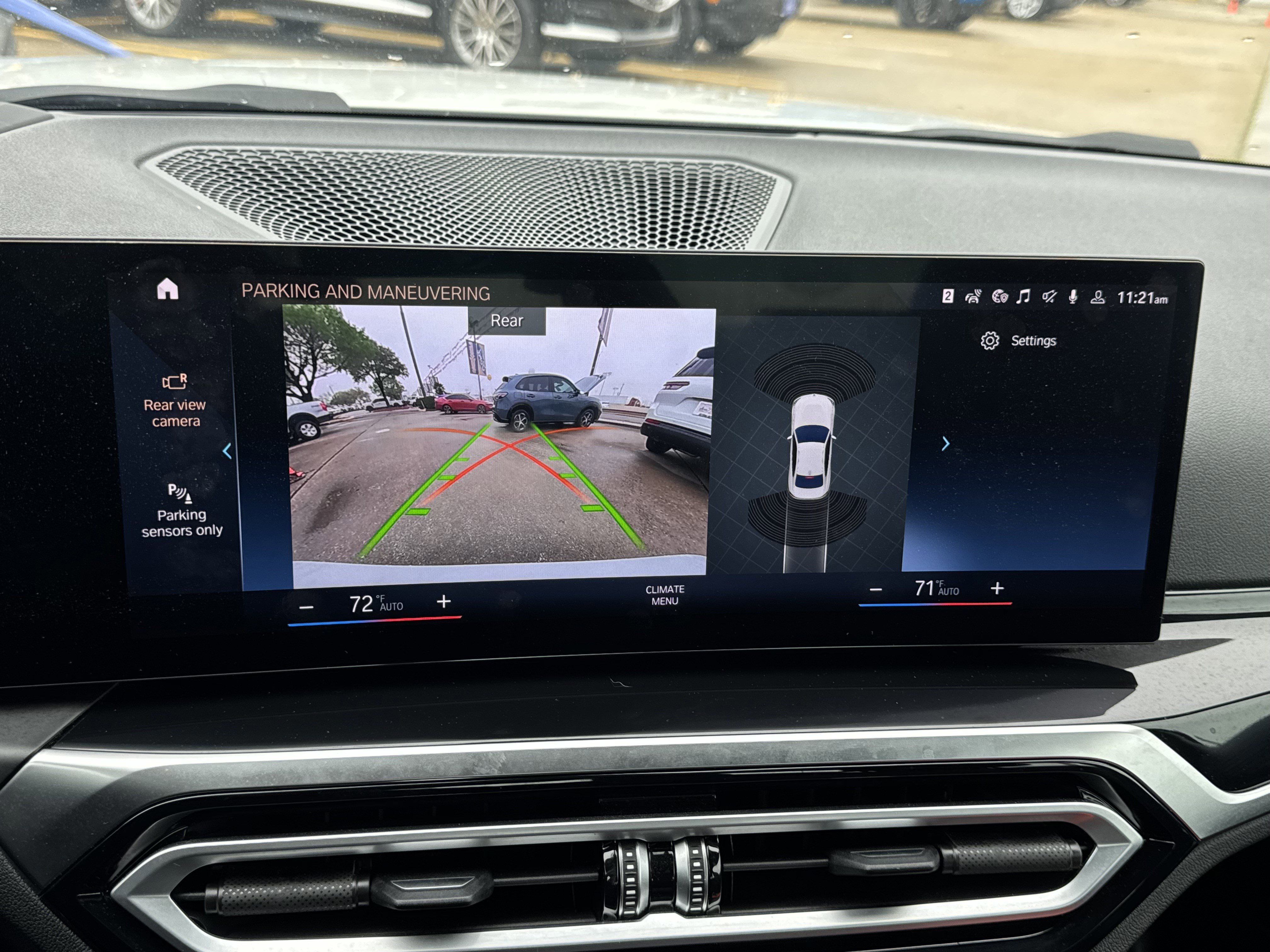 Used 2025 Hyundai Elantra Limited image 19