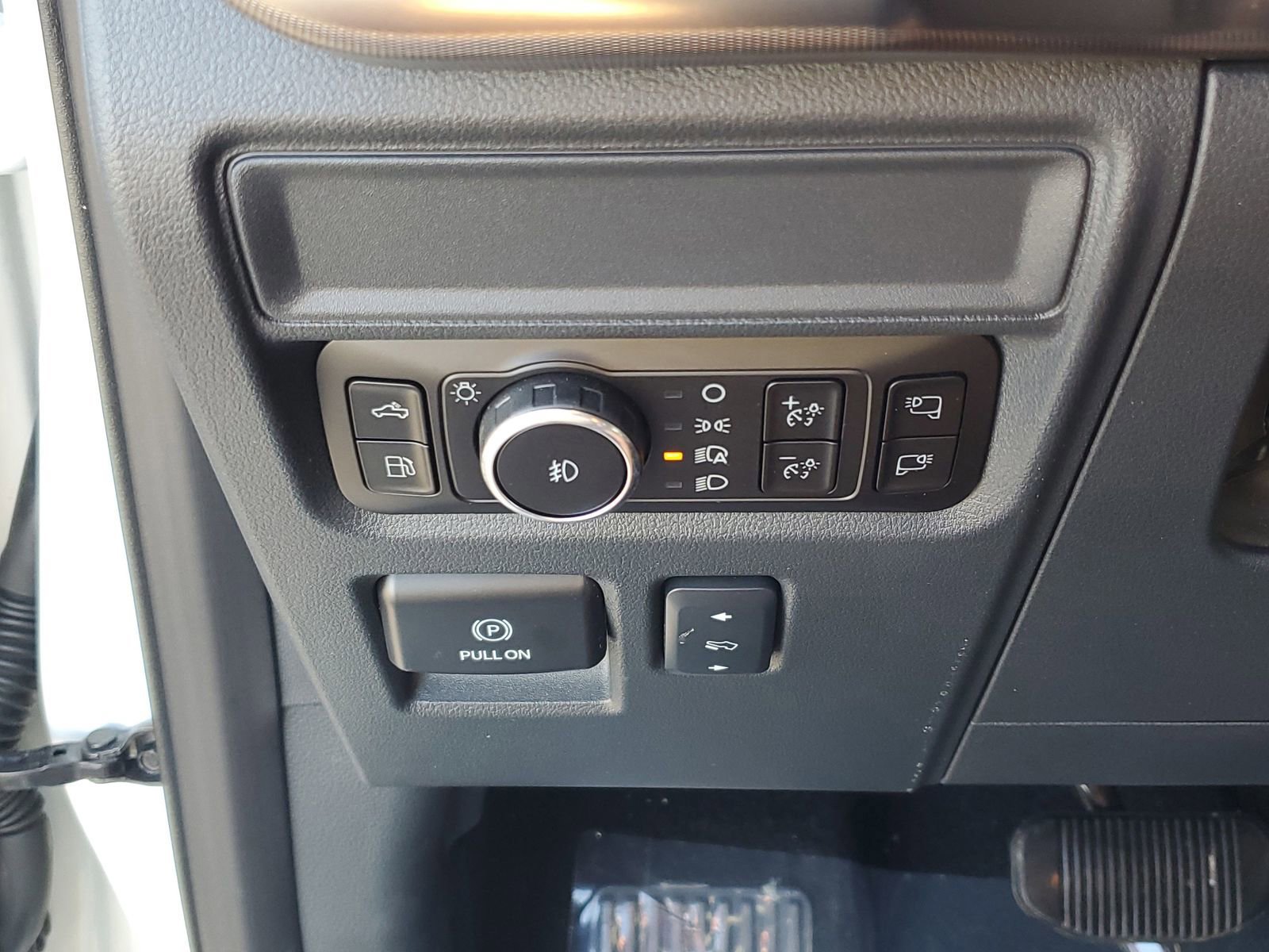 Certified 2025 Ford F150 Platinum AWD/4WD image 31