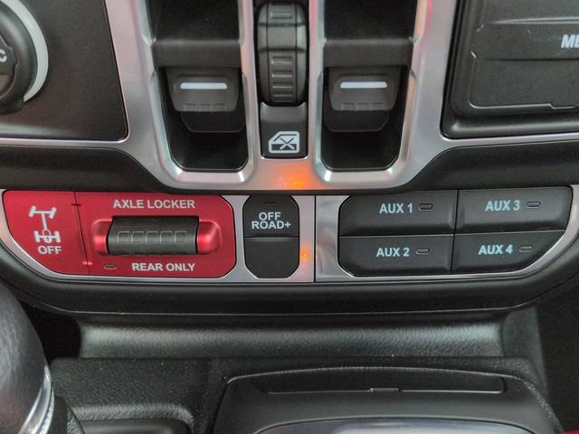 Used 2025 Jeep Gladiator Mojave AWD/4WD image 23