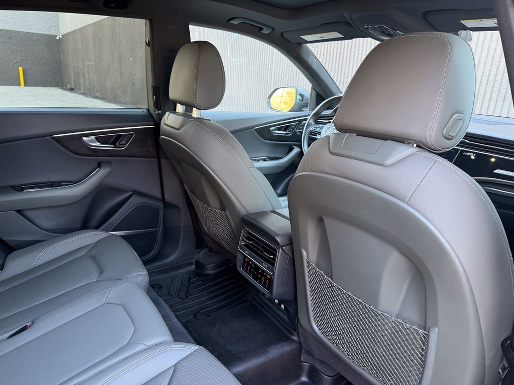 Used 2019 Audi Q8 Prestige w/ Towing Package image 29