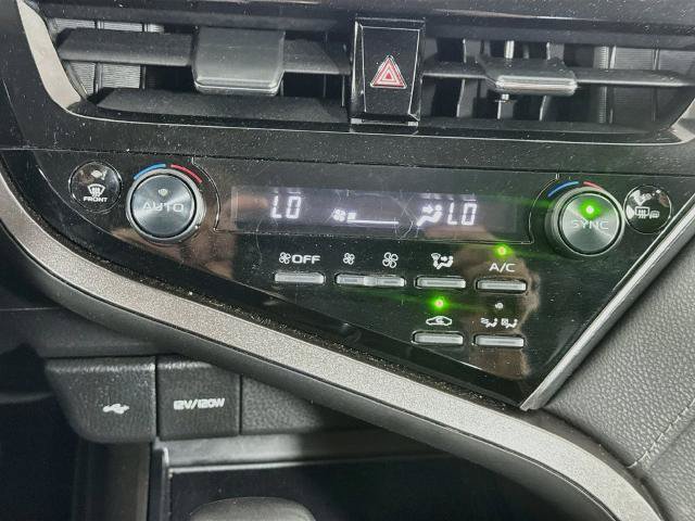 Used 2022 Toyota Camry SE w/ Convenience Package FWD image 16