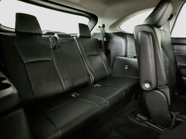 Used 2023 Toyota Highlander XLE FWD image 32