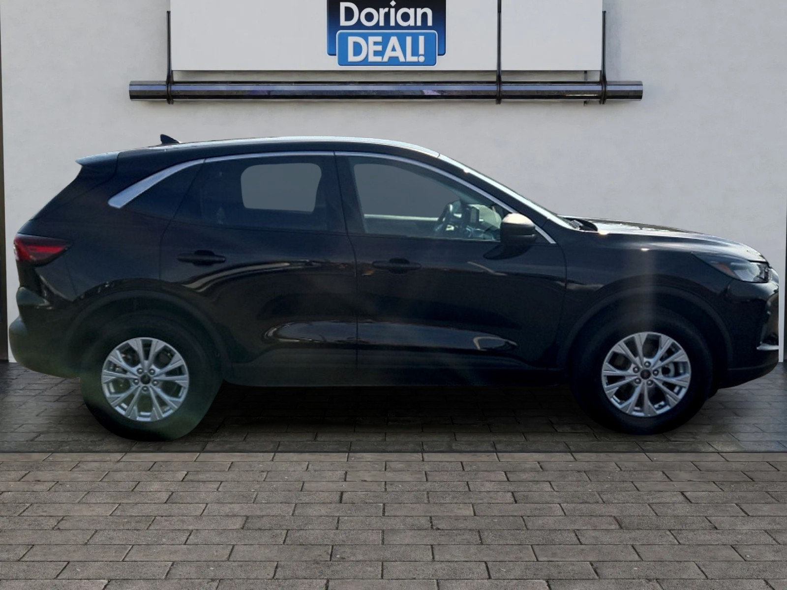Certified 2024 Ford Escape Active AWD/4WD image 2