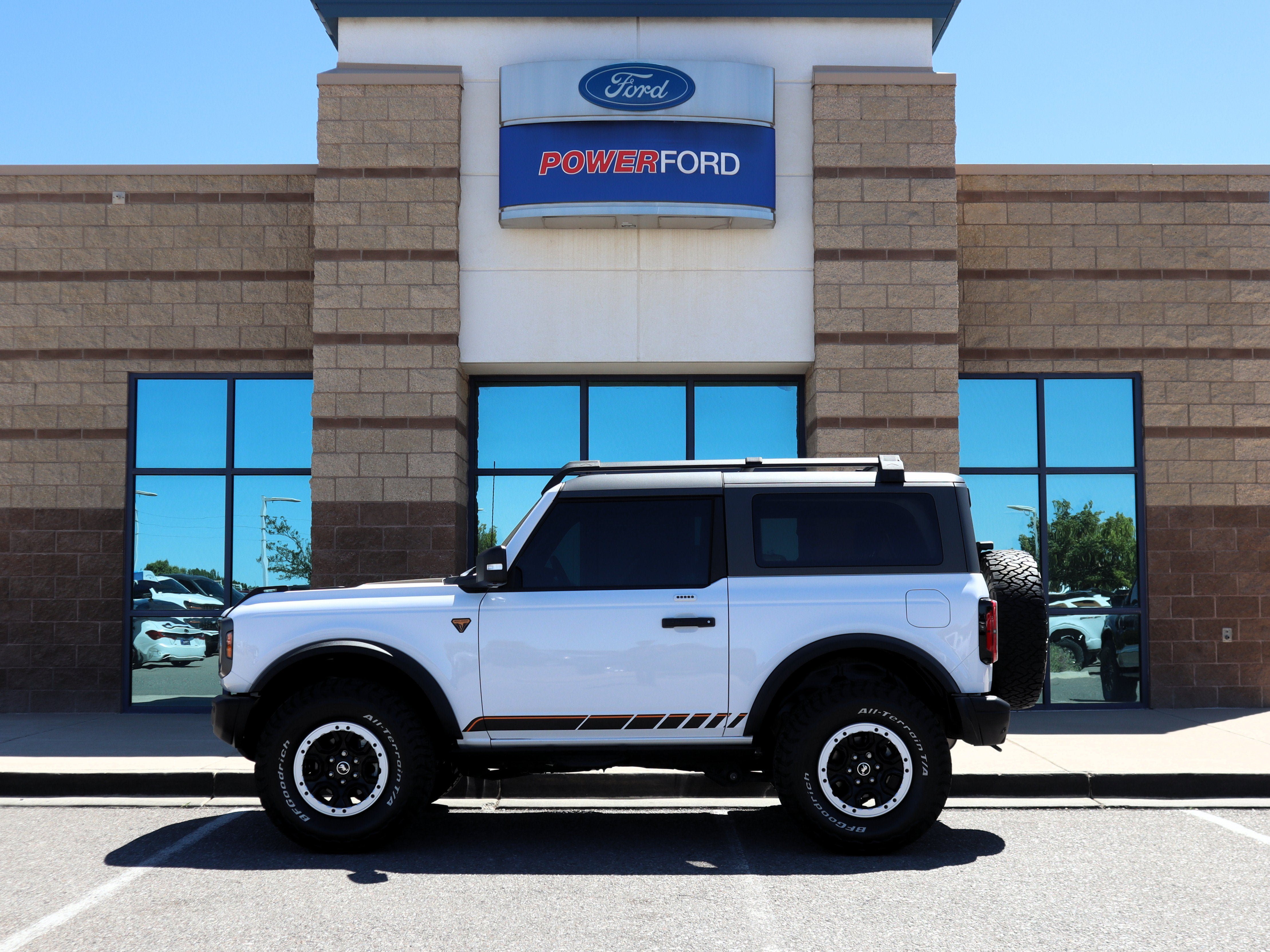 Certified 2023 Ford Bronco Badlands w/ Sasquatch Package AWD/4WD image 9