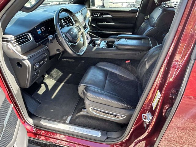Used 2023 Jeep Grand Wagoneer Series II AWD/4WD image 16