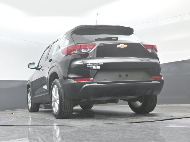 Used 2025 Chevrolet TrailBlazer LS w/ LS Confidence Package AWD/4WD image 23