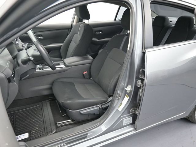 Used 2022 Nissan Sentra SV w/ Lighting Package image 11