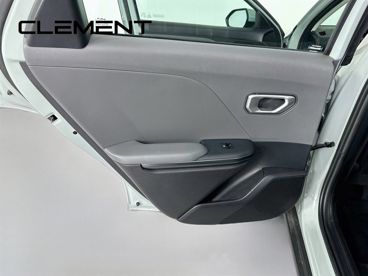 Used 2025 Kia K4 FWD image 29