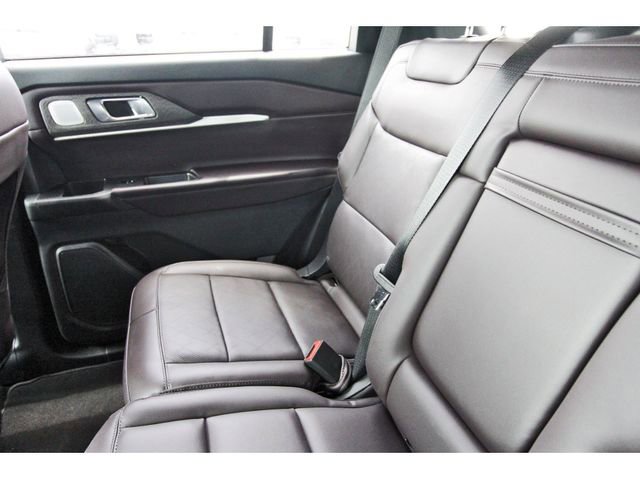 Certified 2026 Ford Explorer Platinum AWD/4WD image 11