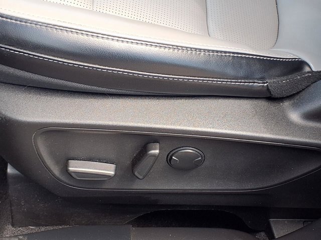 Certified 2023 Ford Escape Platinum AWD/4WD image 4