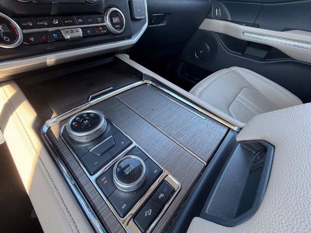 Certified 2024 Ford Expedition Limited AWD/4WD image 32
