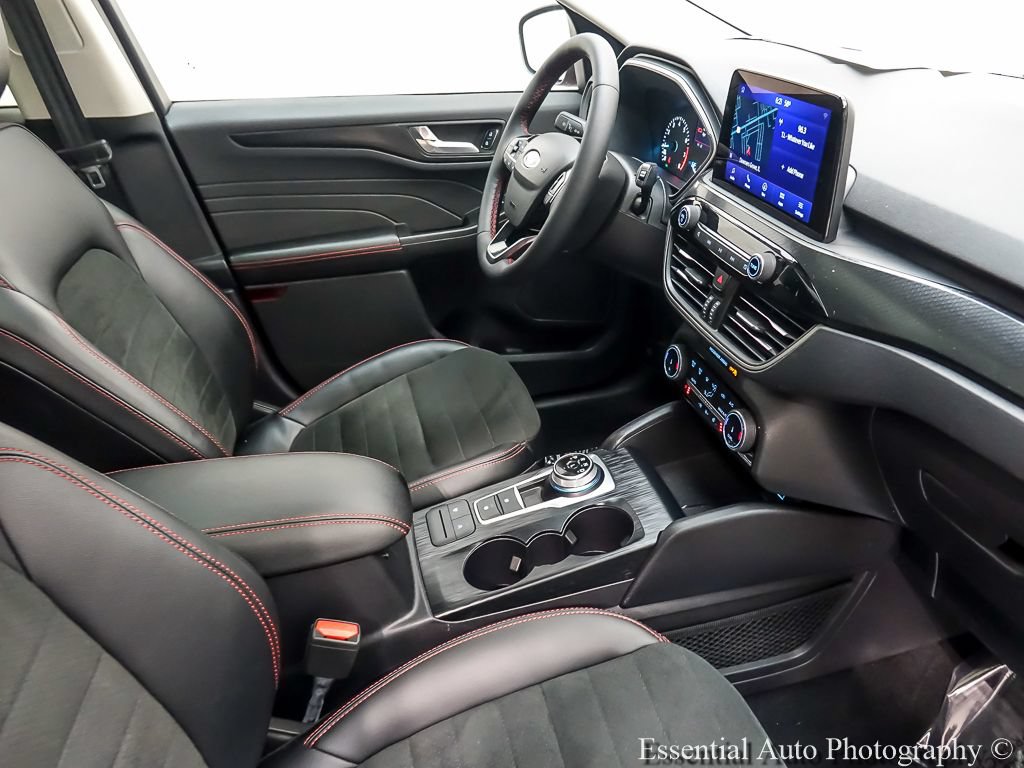 Certified 2022 Ford Escape SEL w/ SEL Stealth AWD Package image 27