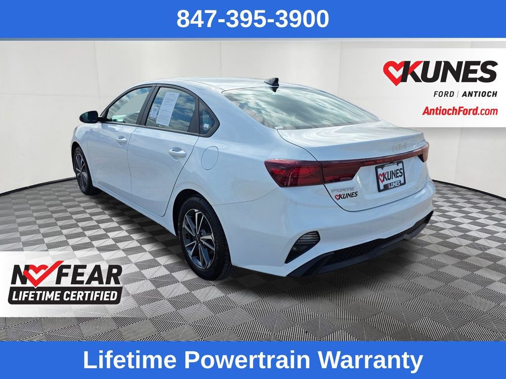 Used 2023 Kia Forte LXS w/ LXS Technology Package FWD image 3
