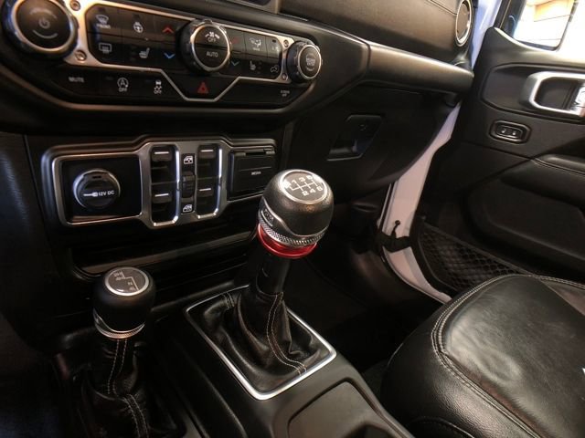 Used 2020 Jeep Wrangler Unlimited Sahara image 18