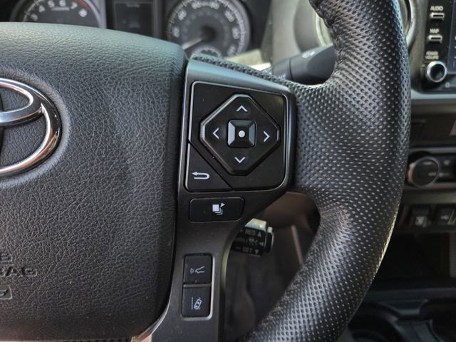 Used 2022 Toyota Tacoma TRD Off-Road w/ Technology Package AWD/4WD image 22